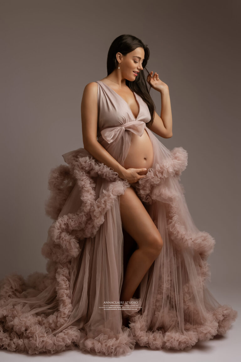 A maternity photo by annaclaire studio 2 copy 768x1152